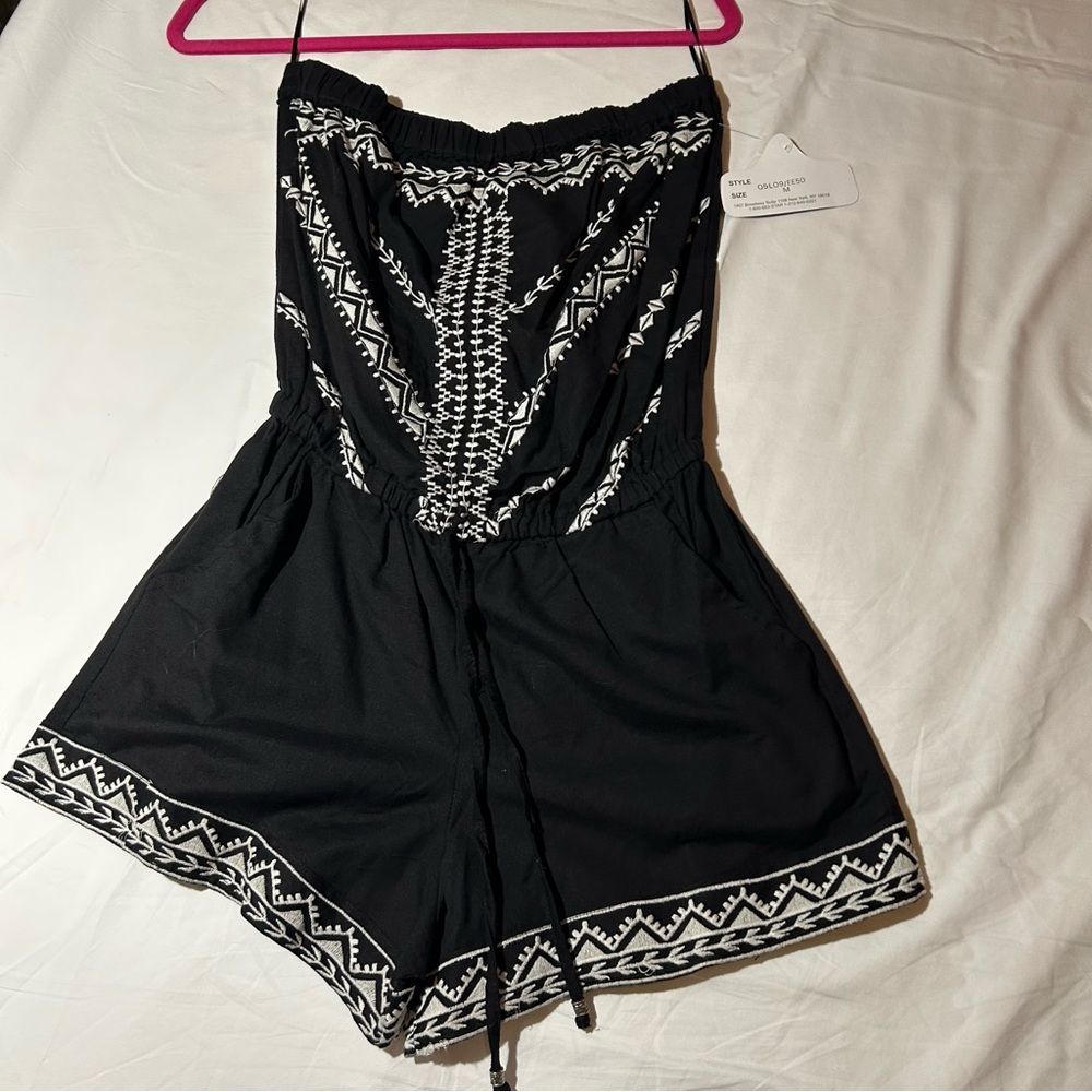 NWT  Angie Black White Romper Strapless Size M